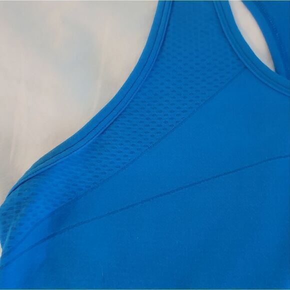 Gap tank Size M Gap tank Size M Gap tank Size M - Picture 5 of 8